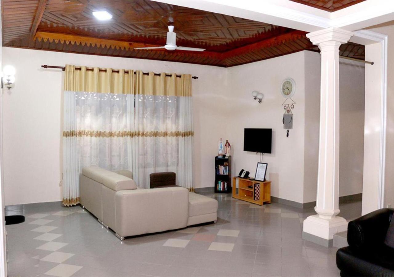Cozy Inn نيجومبو المظهر الخارجي الصورة