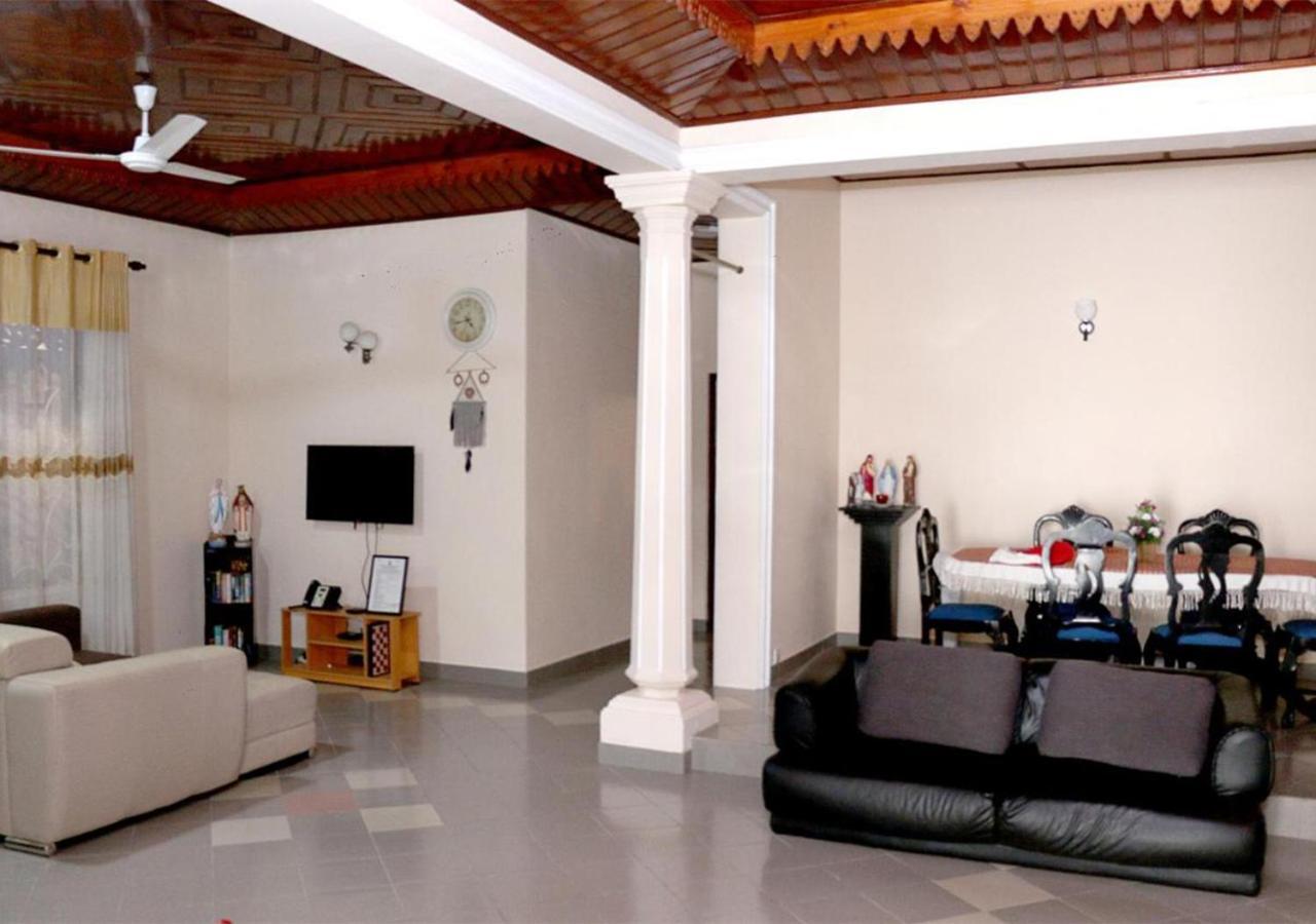 Cozy Inn نيجومبو المظهر الخارجي الصورة